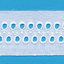 Broderie anglaise 100 % coton de 70mm - pice de 18,4 mtres